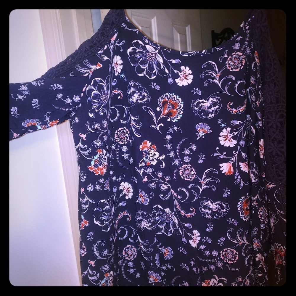 Floral top